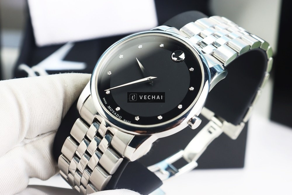ĐH Nam Movado Museum 0606878; Cọc Số Kim Cương Đính 11v kim cương; Size 40mm