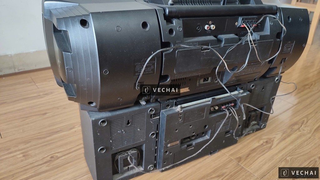 Dọn nhà bán 2 em cassette JVC + National