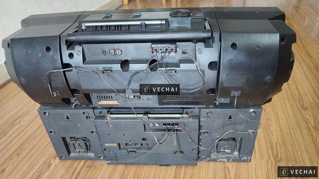 Dọn nhà bán 2 em cassette JVC + National